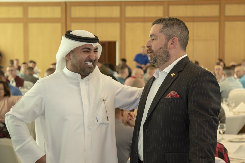 AUSA hosts Holiday Banquet in Kuwait