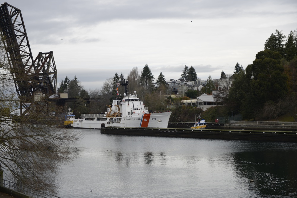 USCGC Active transits Ballard Locks en route to dry dock