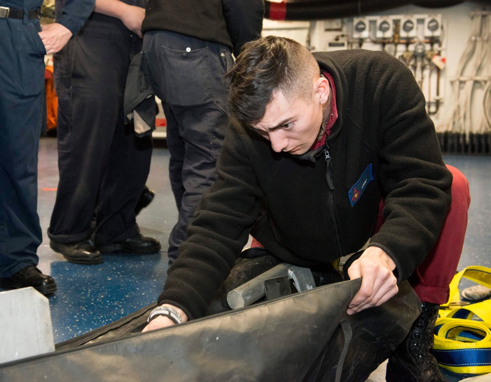 GHWB Sailors Stow Gear