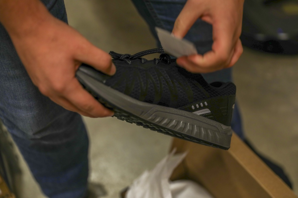 Recruits Receive New Shoes