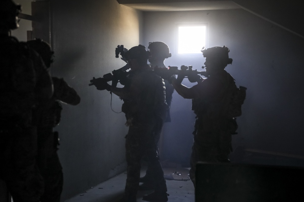 Green Beret Soldiers Conduct CQB Training