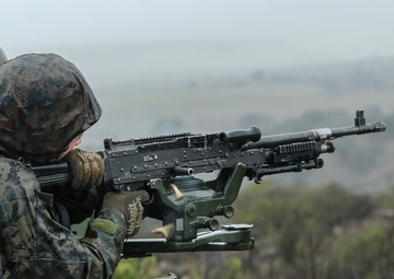 Marines with SOI-West engage targets during LAR Marine Course