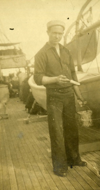 Coast Guard presents Purple Heart to World War I sailor