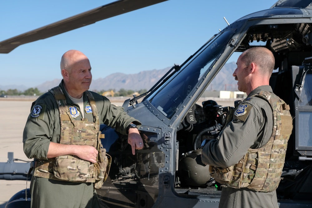 10th Air Force commander flies with 305th Rescue Squadron commander in Tucson, Arizona
