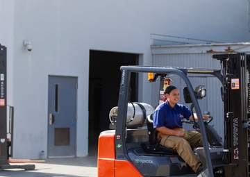Trade scholars earn lift truck certifications