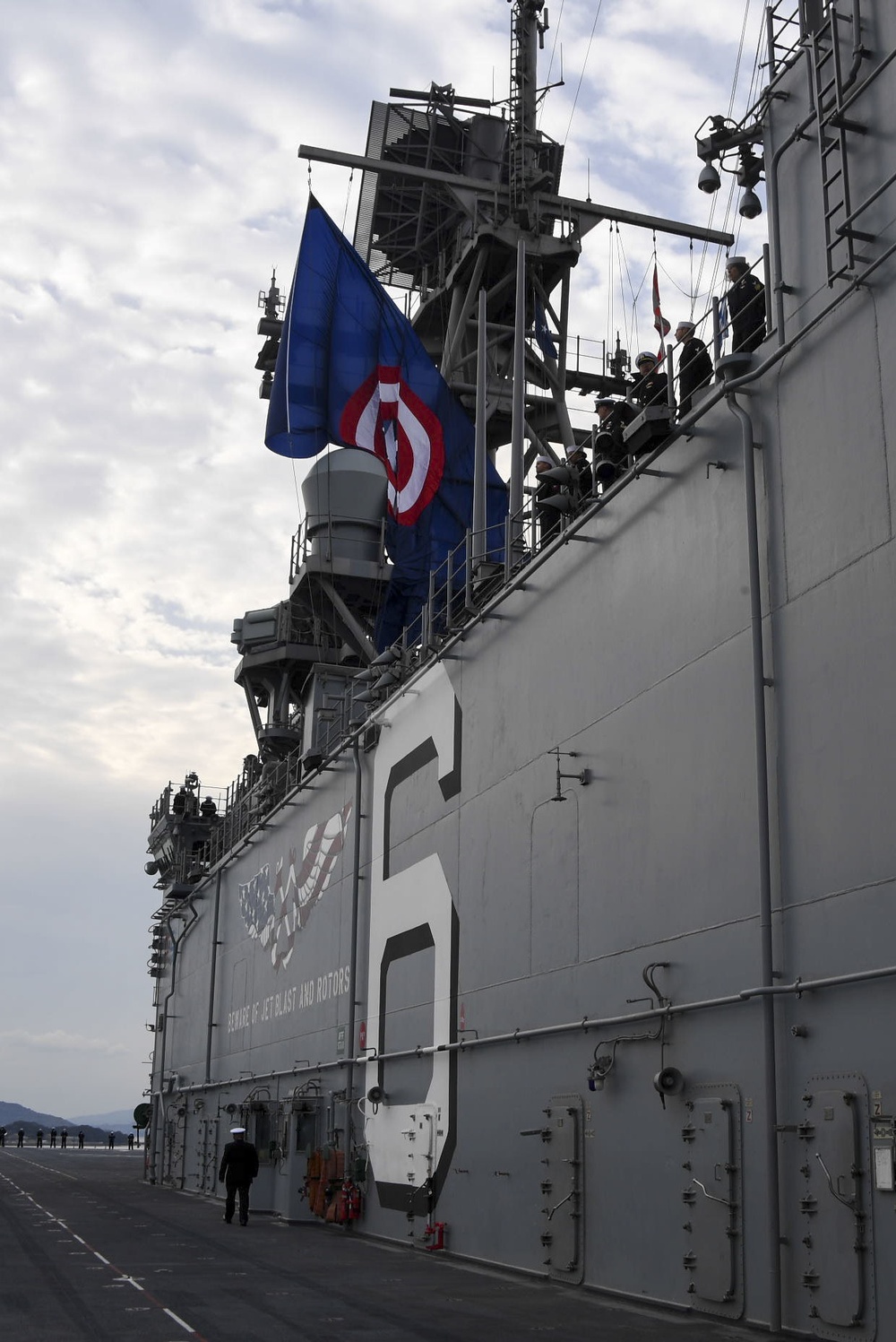 USS America arrives in Japan