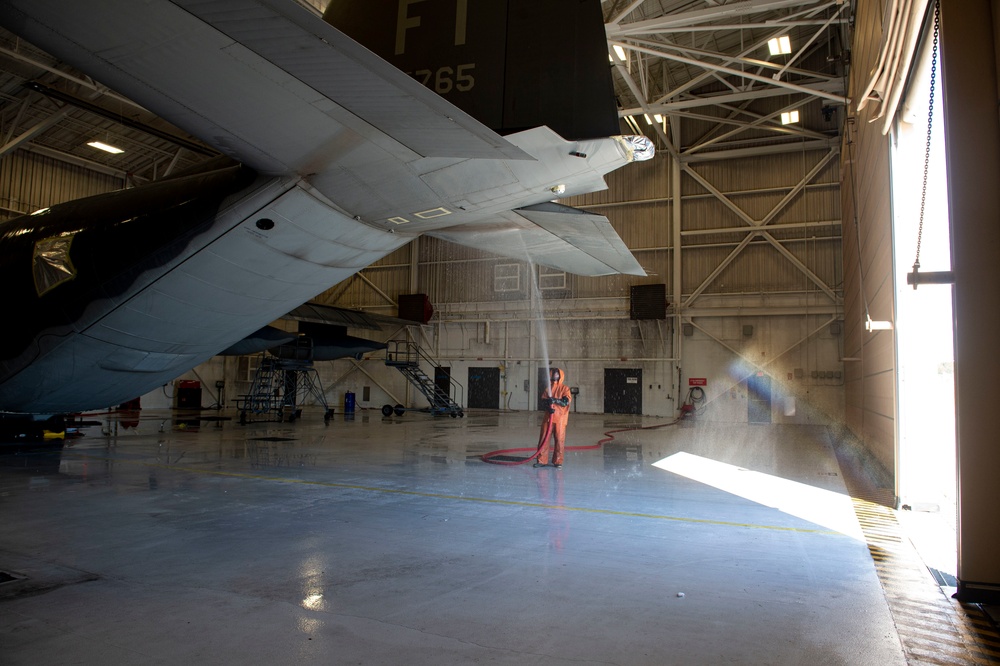 Combat King gets runway ready