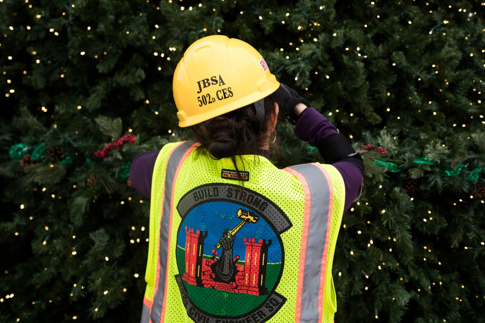 The rose behind the tree lighting