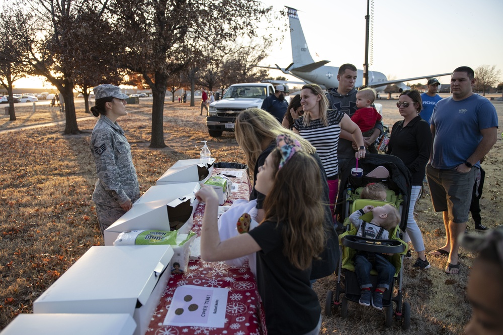 97 AMW families gather, celebrate annual Holiday Tree Lighting