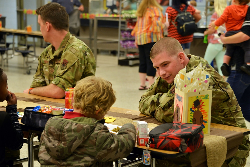 Team Tyndall Airmen volunteer at local school