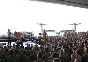 WWE visits MCAS New River