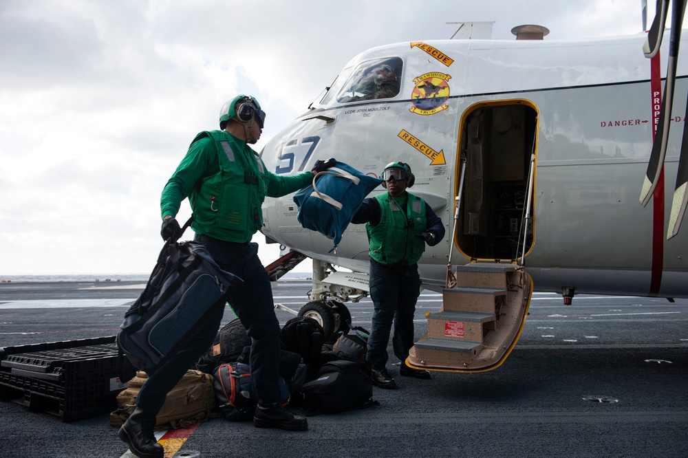 Ike Conducts Carrier Qualifications in the Atlantic