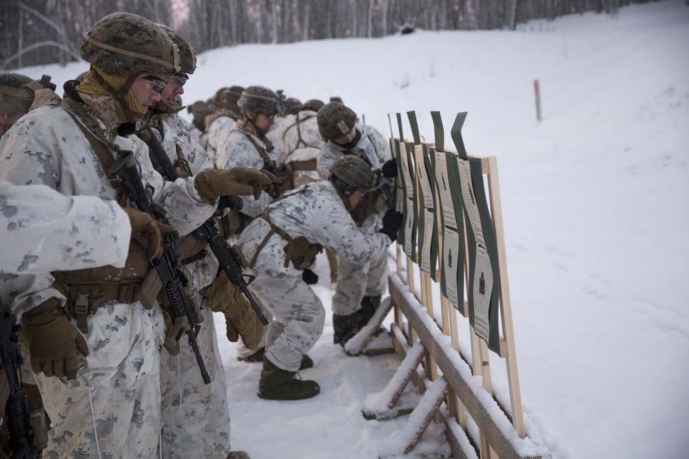 Dvids - Images - Range Day [image 6 Of 11]