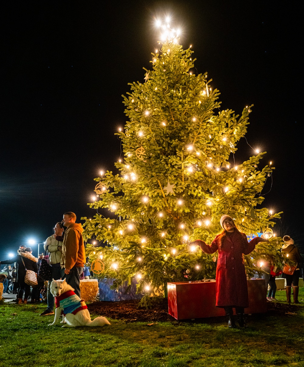 U.S. Army Garrison Ansbach holds annual holiday tree lighting celebration