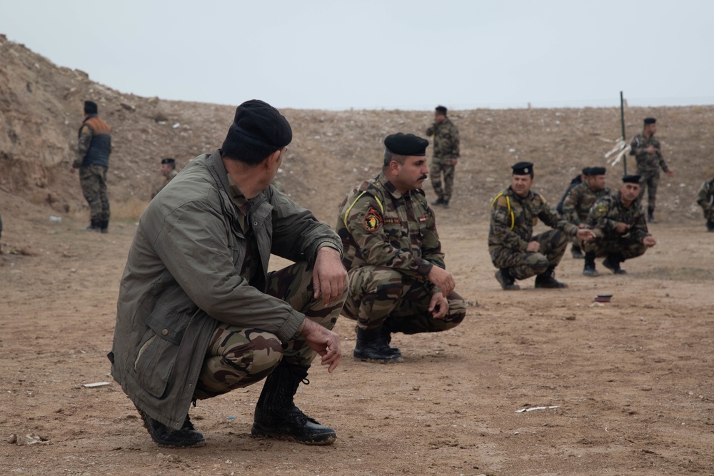 Iraqi Police Conduct Counter IED Identification Training