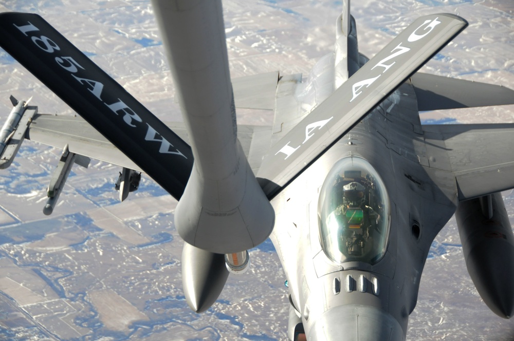Refueling U.S. Air Force F-16 Fighting Falcon