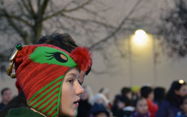 VMC 2019 Tree-lighting ceremony