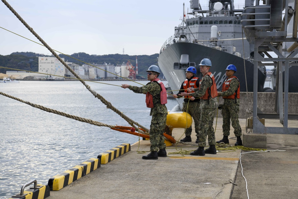 USS America arrives in Sasebo, Japan.