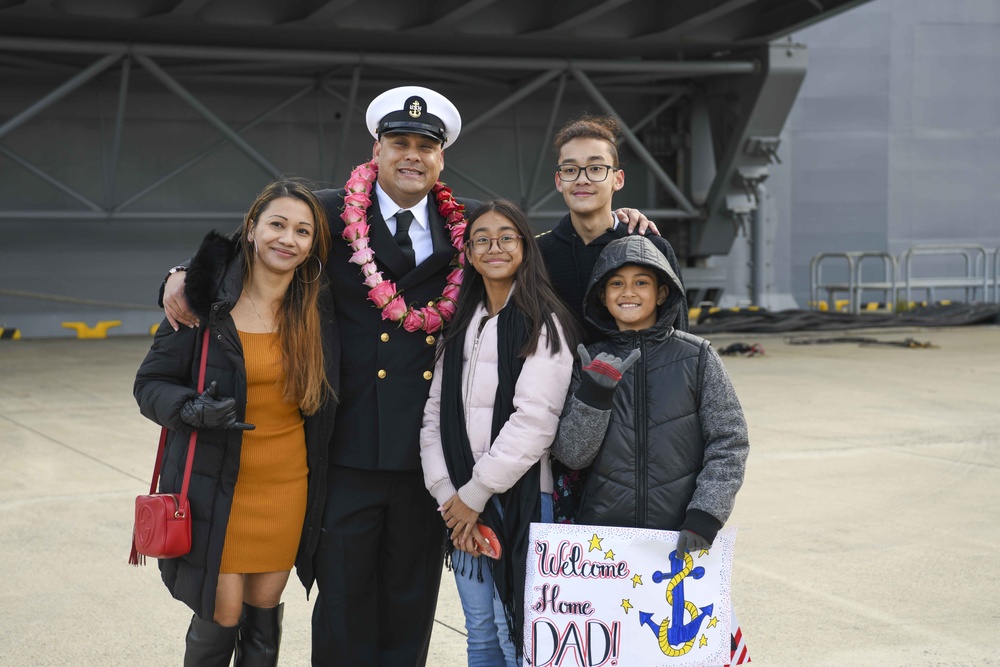 USS America arrives in Sasebo, Japan.