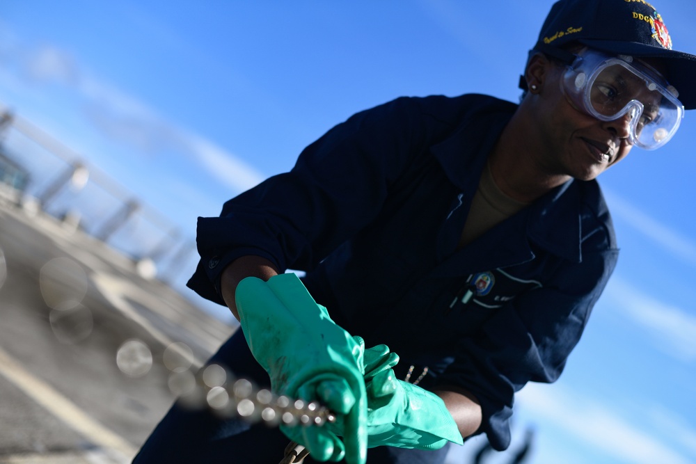 USS PINCKNEY (DDG 91)