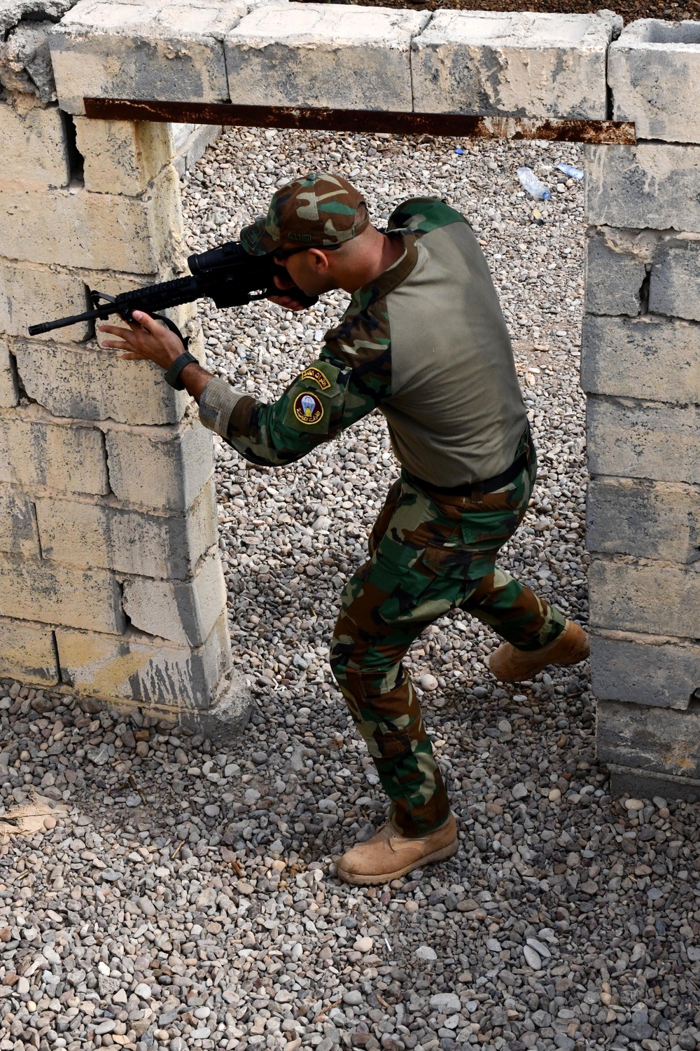 Iraqi Special Forces practice room clearing