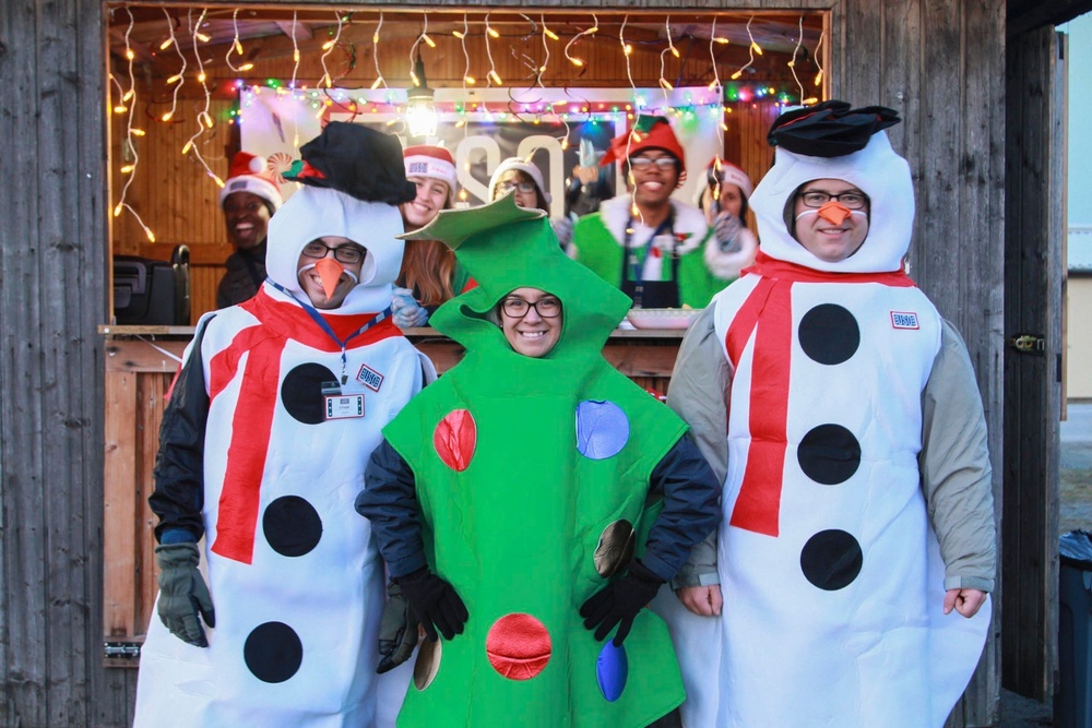 Soldiers of 2nd Armored Brigade Combat Team Participates in Christmas Tree Lighting Ceremony