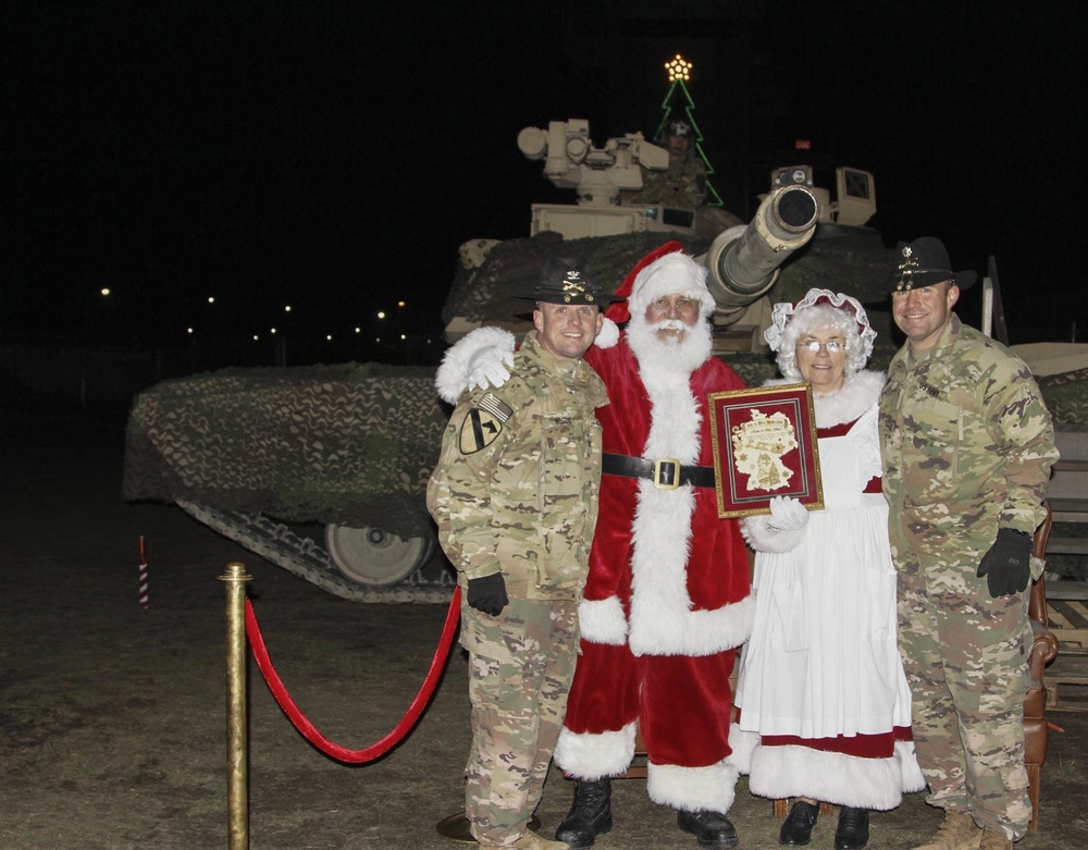 Soldiers of 2nd Armored Brigade Combat Team Participates in Christmas Tree Lighting Ceremony