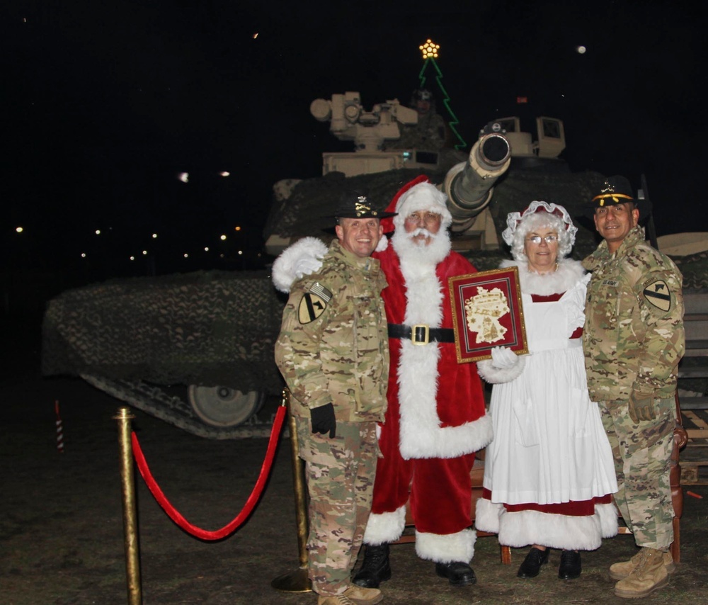 Soldiers of 2nd Armored Brigade Combat Team Participates in Christmas Tree Lighting Ceremony