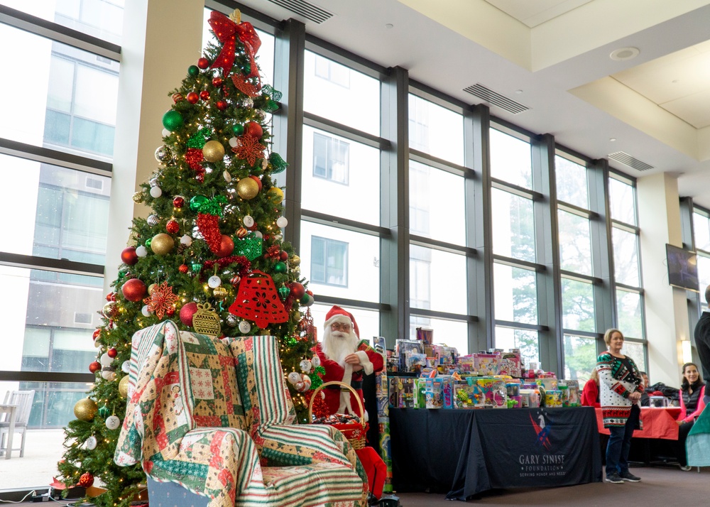 NSAB MWR Hosts Breakfast with Santa