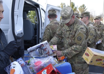Maryland National Guard battalion brings toys to kids in need