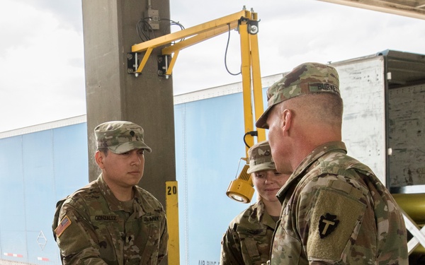 36th ID Deputy Commanding General of Operations visits TF Gunslingers