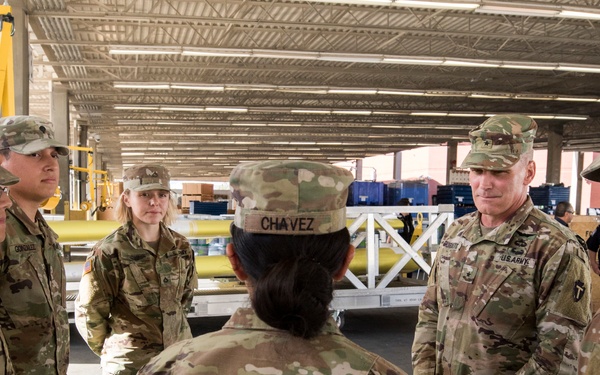 36th ID Deputy Commanding General of Operations visits TF Gunslingers