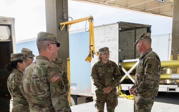 36th ID Deputy Commanding General of Operations visits TF Gunslingers