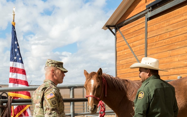 36th ID Deputy Commanding General of Operations visits TF Gunslingers