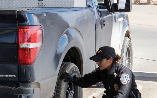 36th ID Deputy Commanding General of Operations visits TF Gunslingers