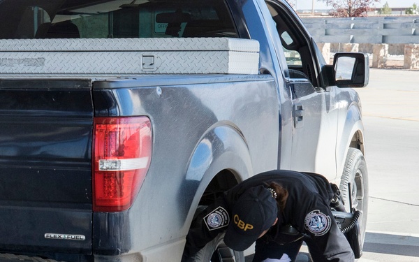 36th ID Deputy Commanding General of Operations visits TF Gunslingers