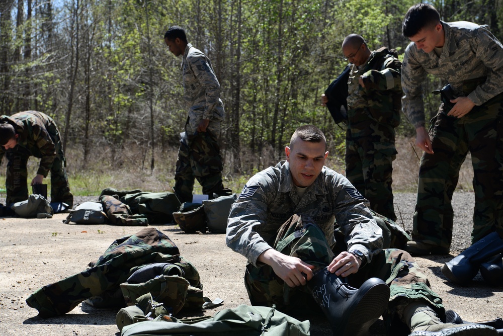 Blaze Arena: Airmen boost gas mask confidence with new chamber