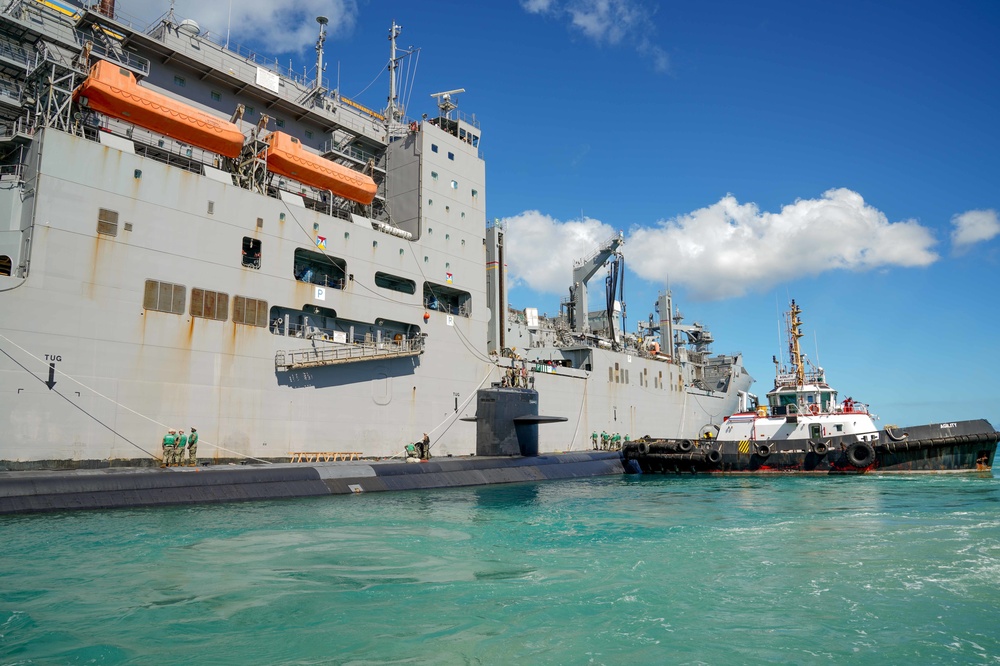 USS Key West Completes Mobile Logistics Demonstration with USNS Richard E. Byrd