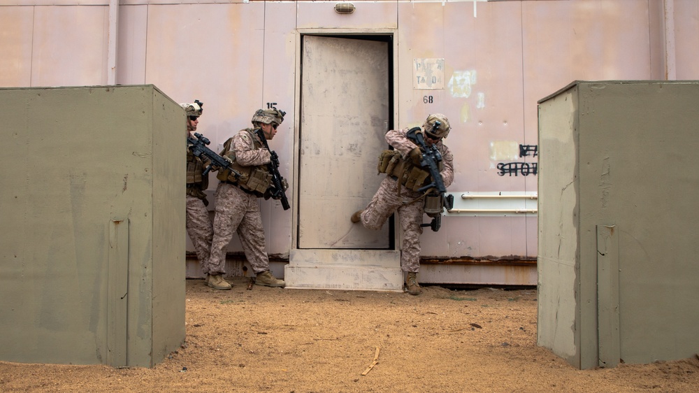 Crisis Response Company Conducts MOUT and Convoy Simulation Training