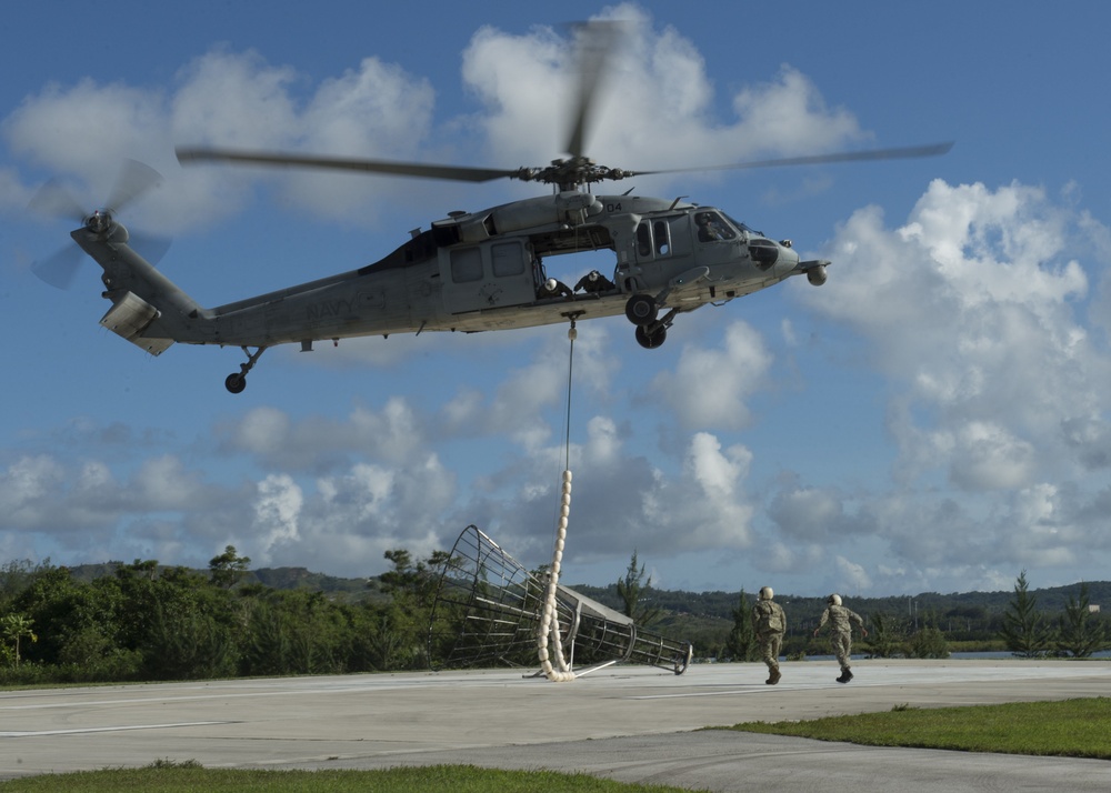 Sailors participate in torpedo recovery exercise