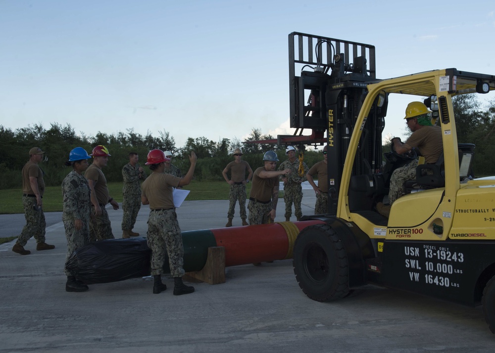 Sailors participate in torpedo recovery exercise