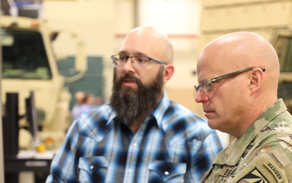 CCDC commanding general pays first visit to AvMC