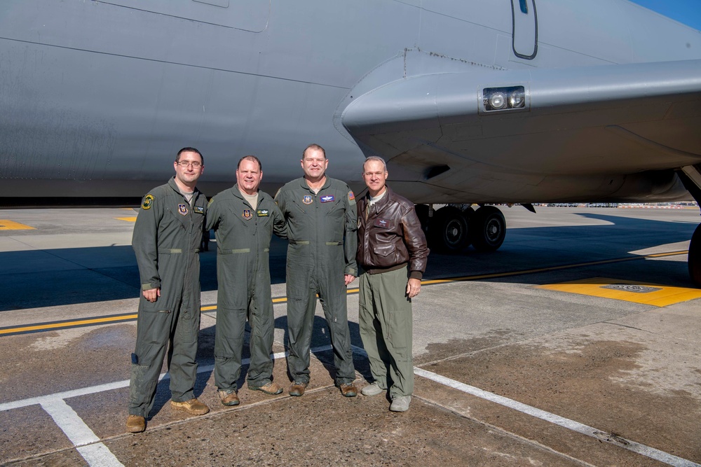 Bye-bye KC-135 Stratotanker, hello KC-46 Pegasus