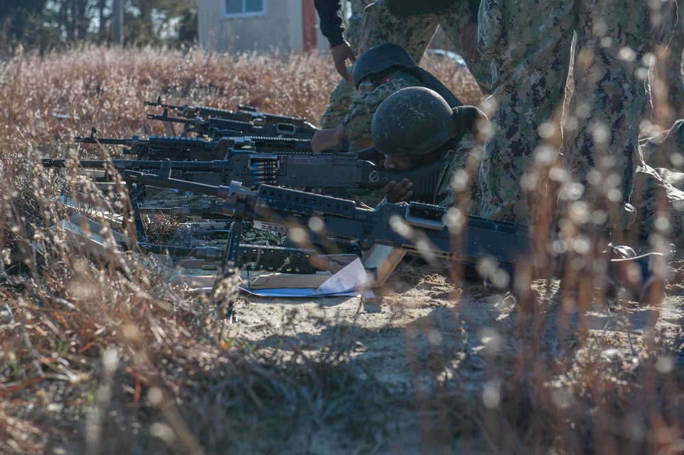 GHWB Sailors Qualify on M240B Machine Gun