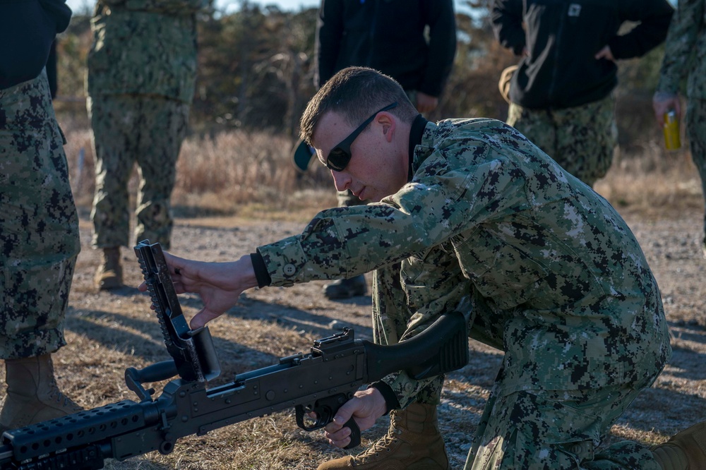 GHWB Sailors Qualify on M240B Machine Gun