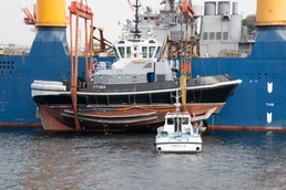 Christmas came early to Commander, Fleet Activities Yokosuka (CFAY) with the delivery of Defiant (YT-804)