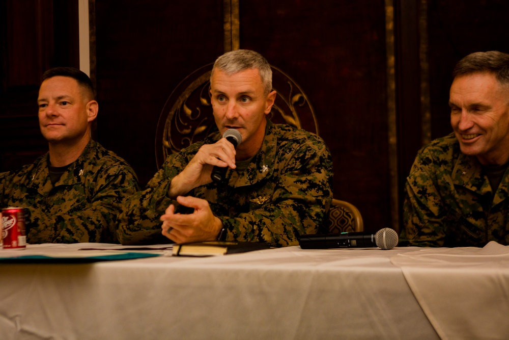 US Marine Leaders Hold Town Hall Meeting to Discuss Current Events