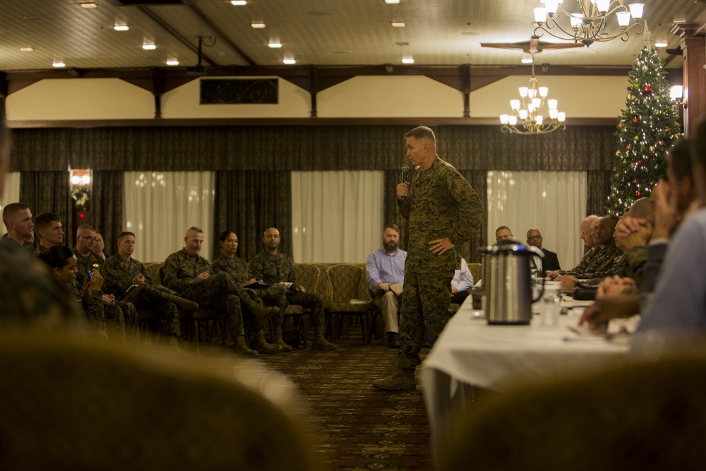 US Marine Leaders Hold Town Hall Meeting to Discuss Current Events