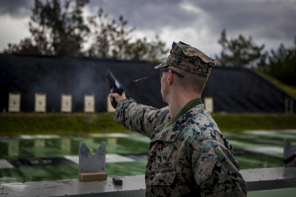 Marines display marksmanship skills during competition
