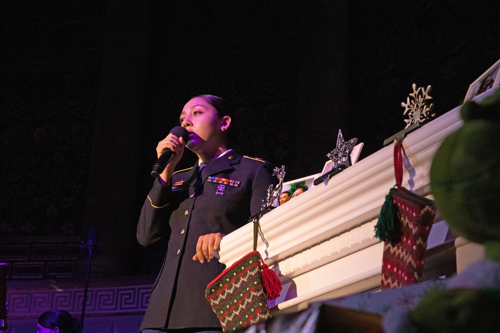 USAREUR Band performs holiday concert